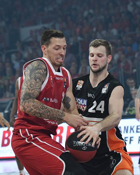 吴艳妮极有 吴艳妮极有