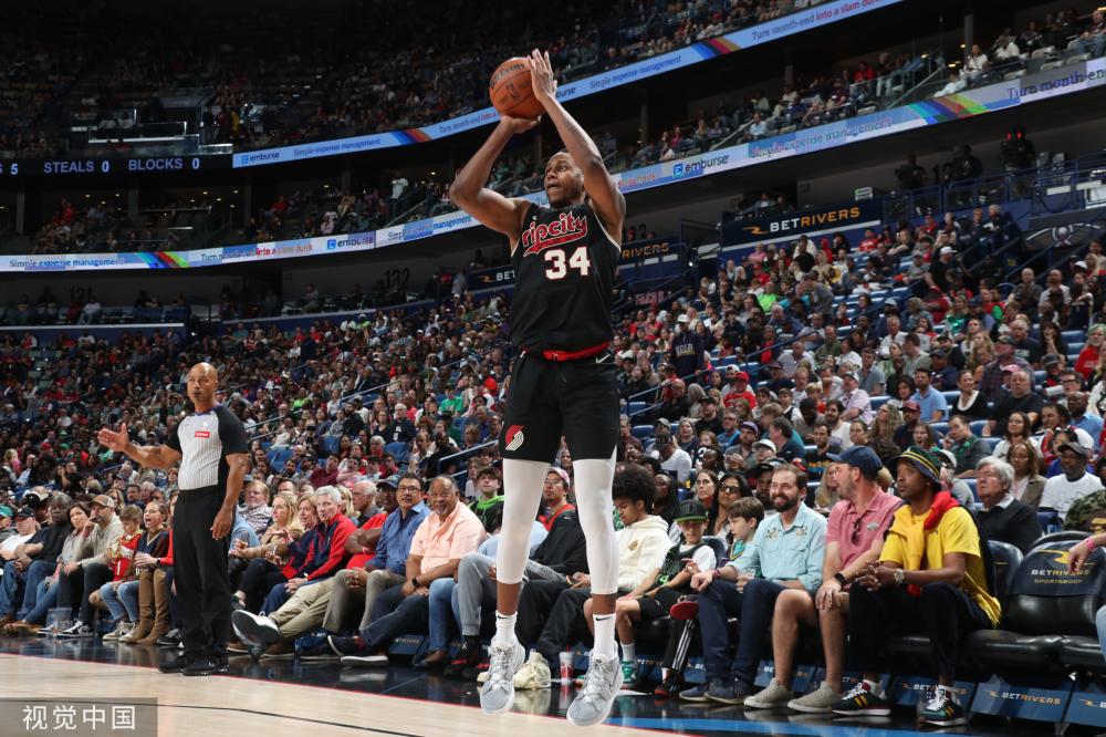 后卫位置上 后卫位置上